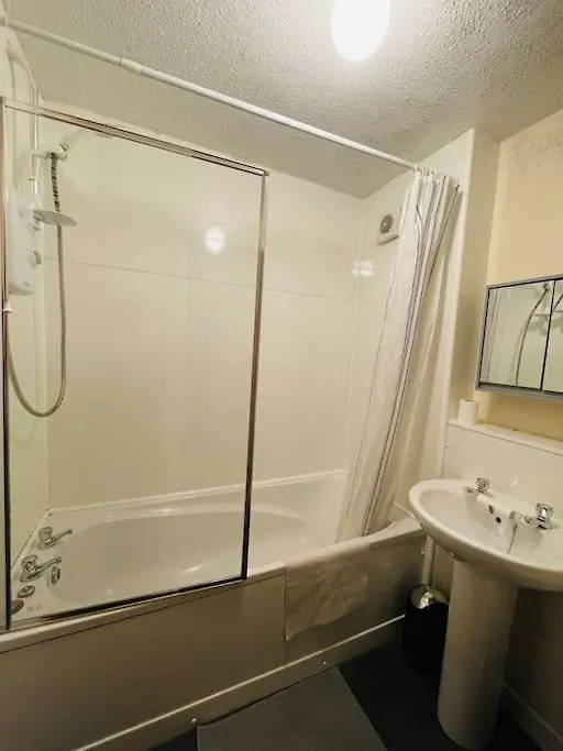Edinburgh Two Bedrooms Apartment With Free Parking Великобритания